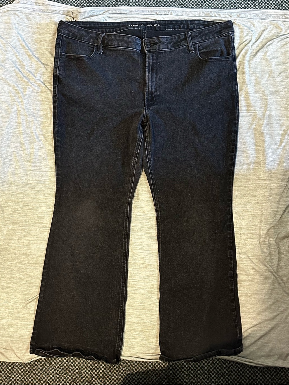 Old Navy Black Flare Jeans 22 SHORT